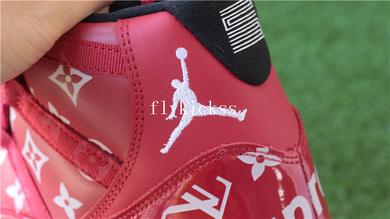 Air Jordan 11 Gym Red x Supreme